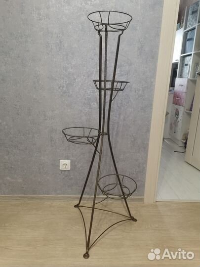 Подставка для цветов напольная металлическая