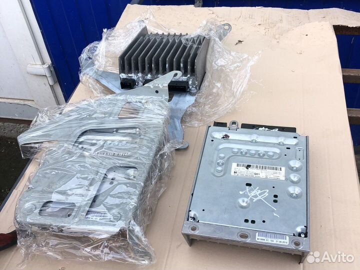 Усилитель звука харман Мерседес е212 цлс218 е211