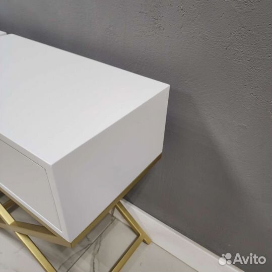 Тумба прикроватная