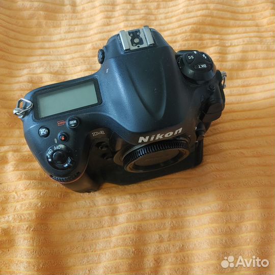 Nikon d4 body