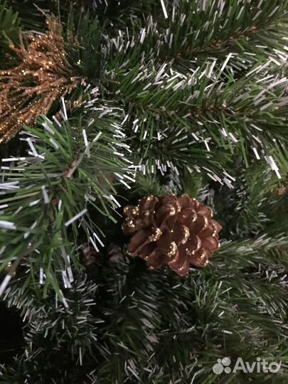 Елка искусственная с шишками