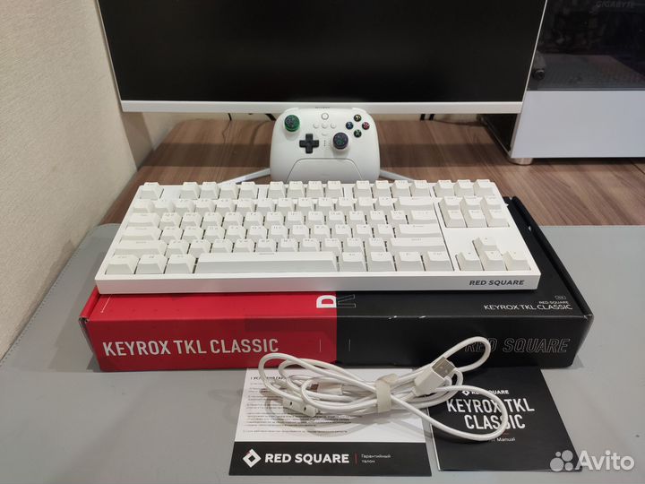 Кастомная Red square keyrox tkl classic v3