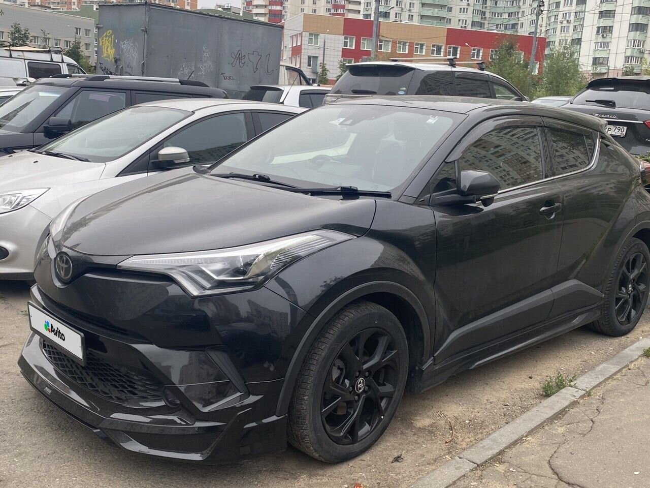 Toyota C-HR: фото владельца