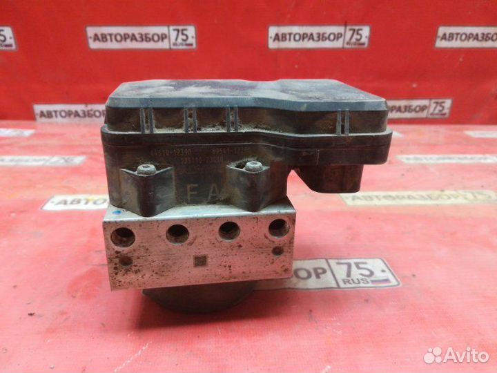 Блок abs Toyota Corolla ZRE151L 1zrfe 2007