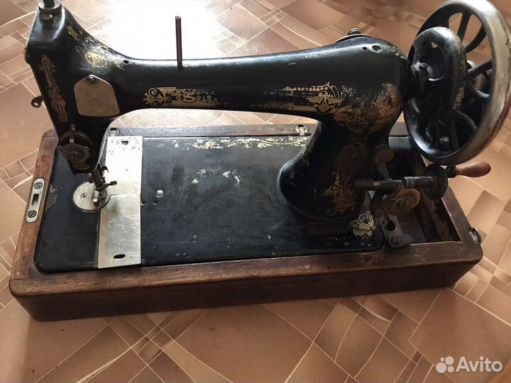 Швейная машина Singer