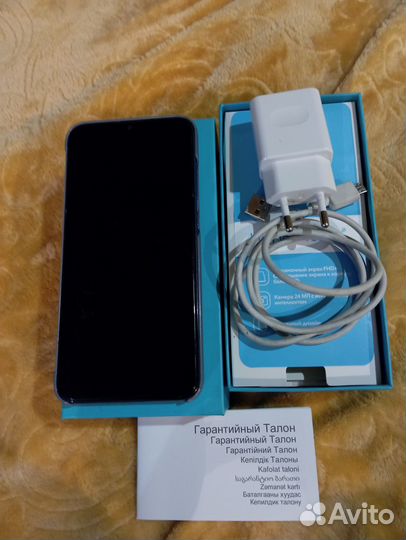 HONOR 10 Lite, 3/64 ГБ