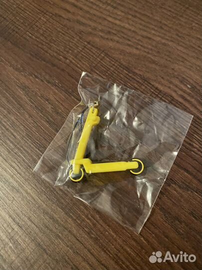 Запечатаннаые брелок Яндекс go/самокат