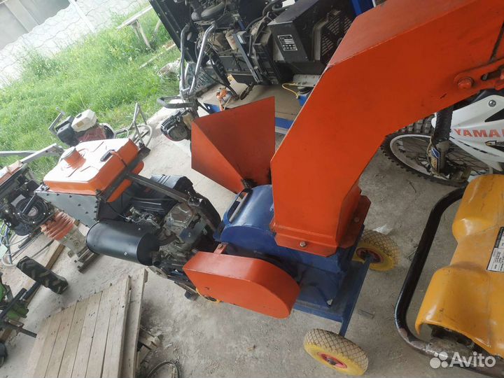 Аренда измельчителя веток и кустов