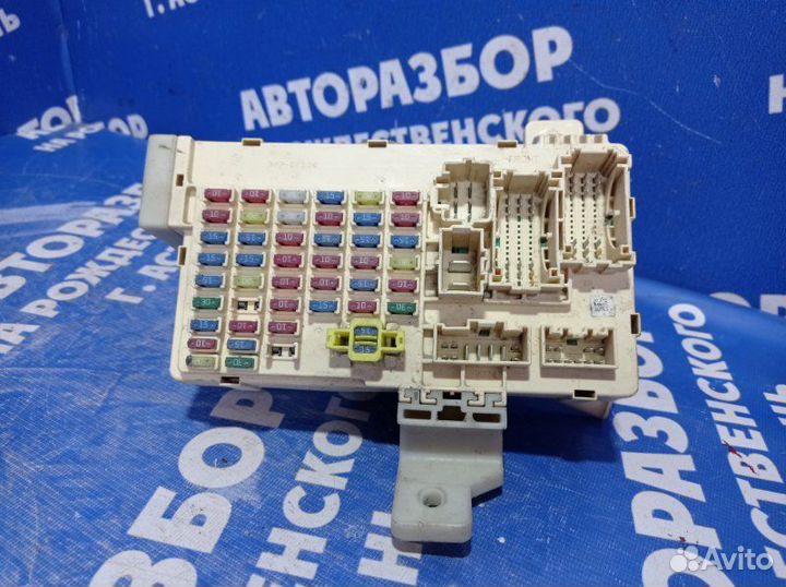 Блок предохранителей салона Hyundai Ix55