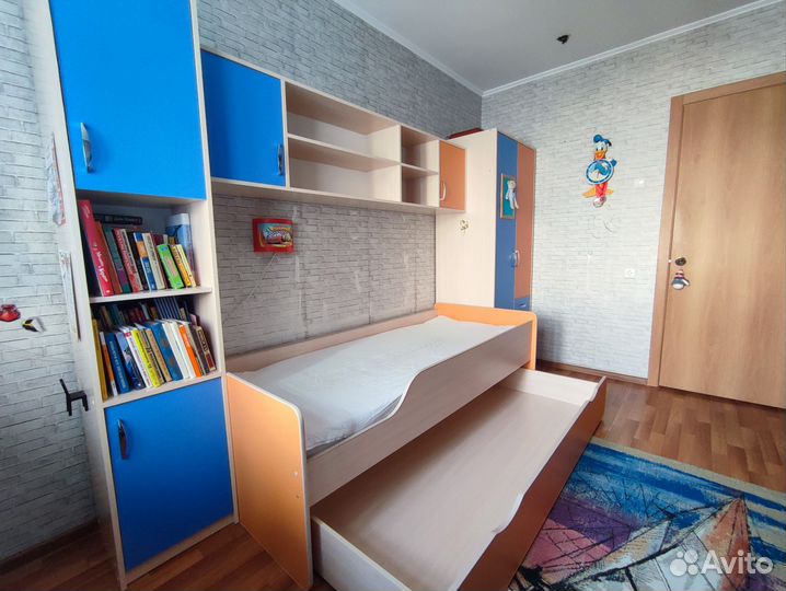 Детская стенка (уголок)