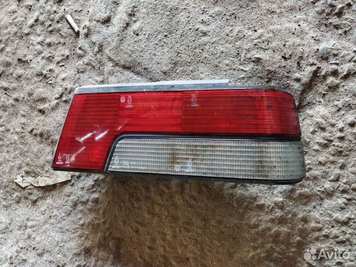 Задний фонарь peugeot 405