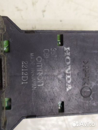 Блок управления стеклоподъёмниками передний левый