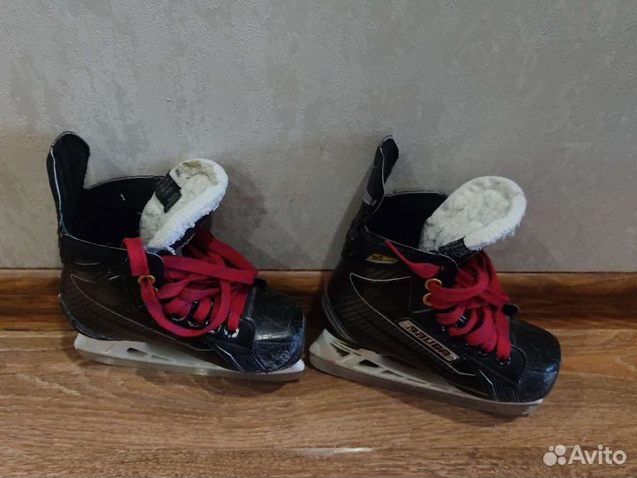 Коньки хоккейные