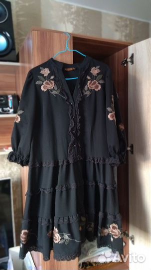 Платье с широким поясом