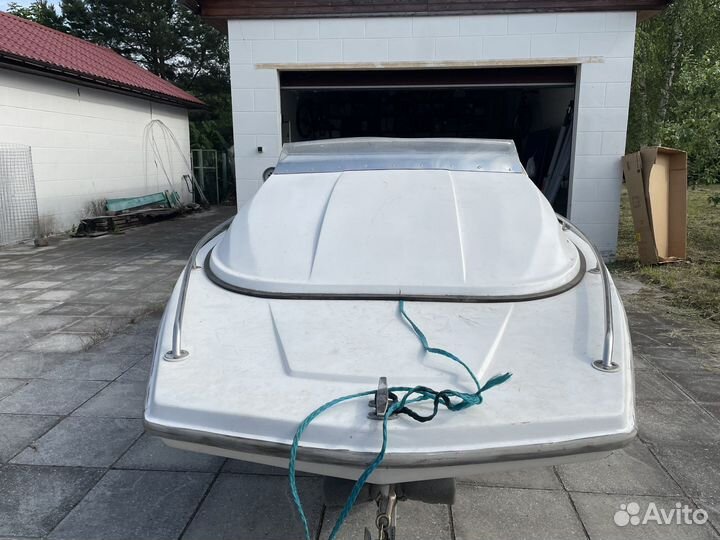 Моторный катер