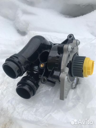 Насос охл. жидкости в корпусе с термостатом VAG