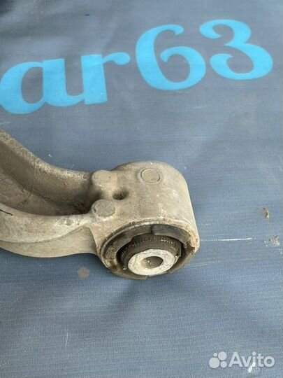 Кулак поворотный задний левый Mercedes-Benz Gls