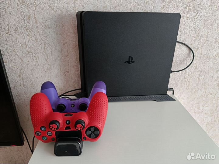 Sony playstation 4 slim 2TB