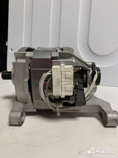 Двигататель стиральной машины (мотор) Welling