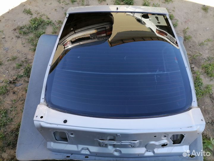 Дверь багажника со стеклом для Mazda 626 (GE)