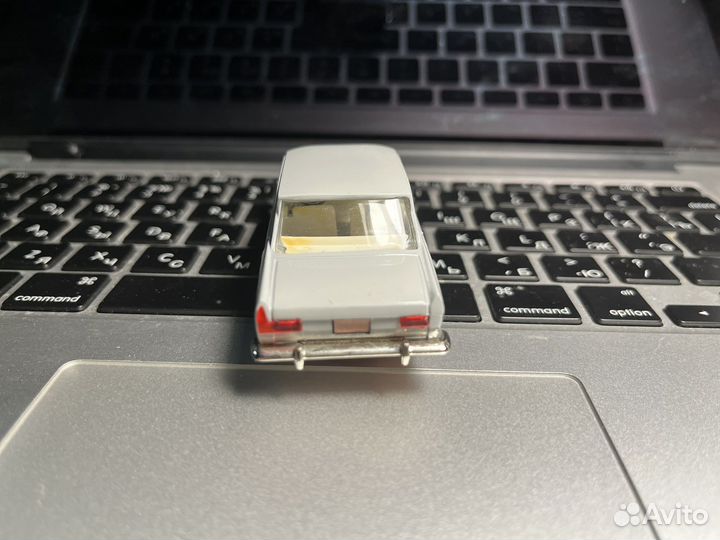 Модель автомобиля Москвич 408 Забронировано