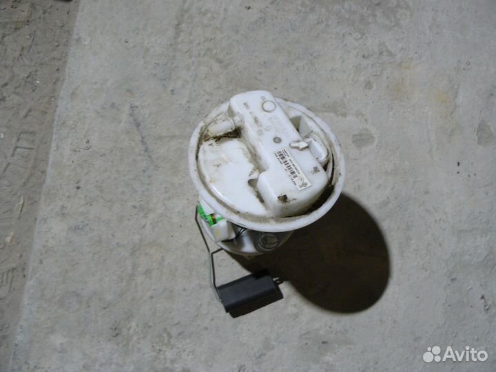 Насос топливный Renault Sandero 2009