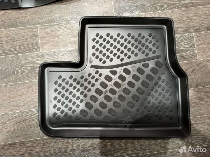 Автомобильные коврики резиновые