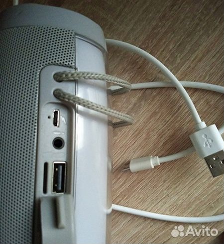 Портативная колонка