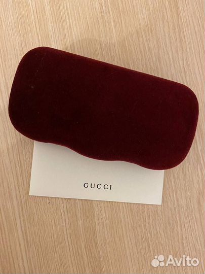 Солнцезащитные очки gucci