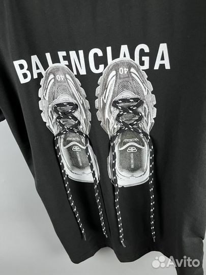 Футболка Balenciaga