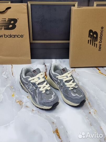 Кроссовки женские new balance