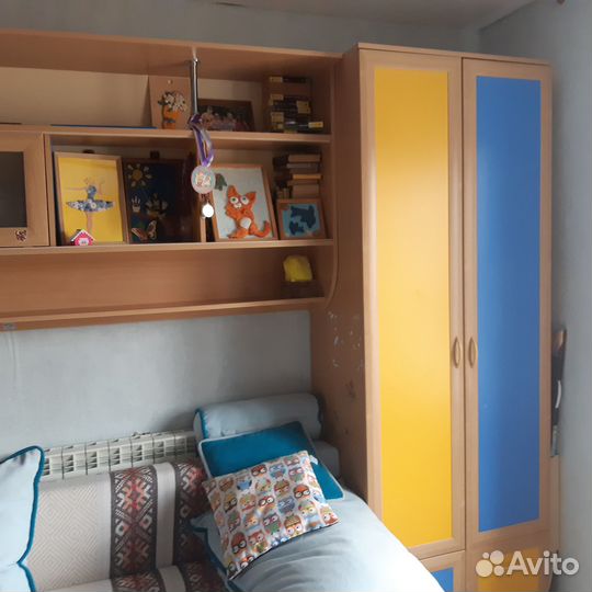 Продам стенку в детскую(без дивана)