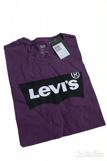 Футболка Levi's