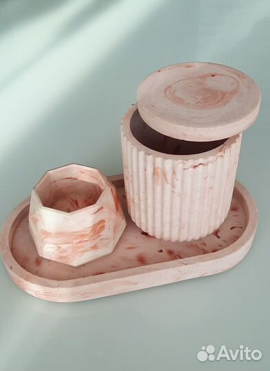 Подсвечник с крышкой из гипса