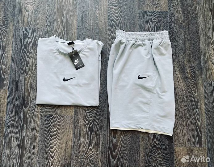 Костюм Nike футболка и шорты 52 и 54 размеры