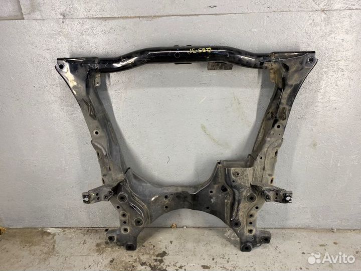 Подрамник Хонда црв 4