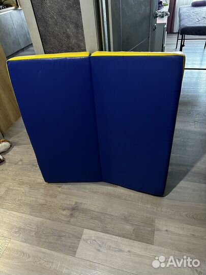 Мат гимнастический складной