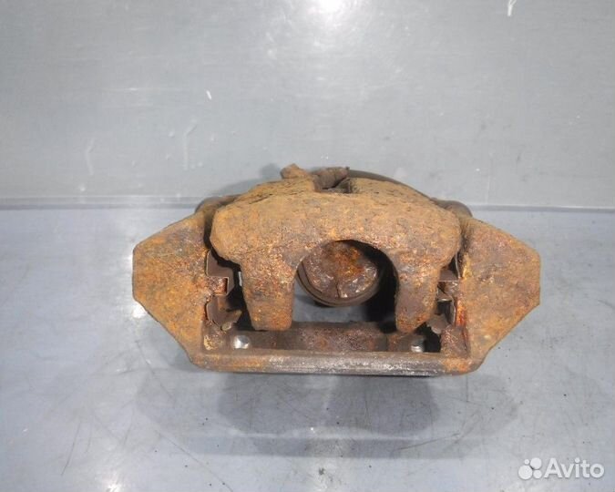 Volvo XC70 Суппорт задний правый