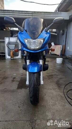 Kawasaki ZR 7s