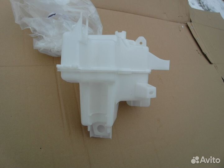 Бачок омывателя лоб стекла Аналог Mazda 3 BP 19-23