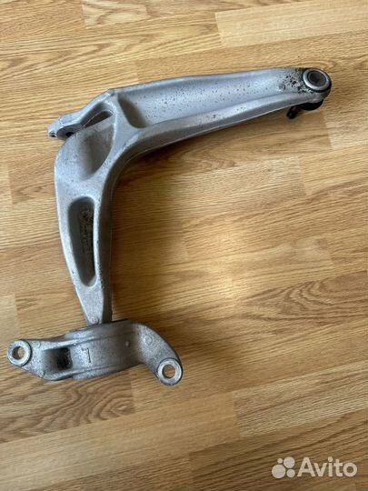 Рычаг левый нижний honda civic 5D 2008