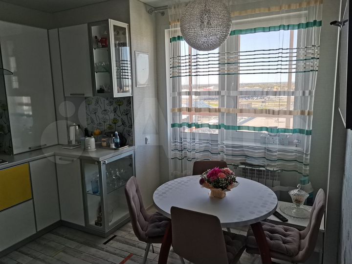 2-к. квартира, 74 м², 9/13 эт.