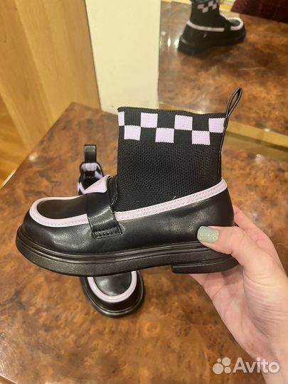 Новые туфли полусапоги 29