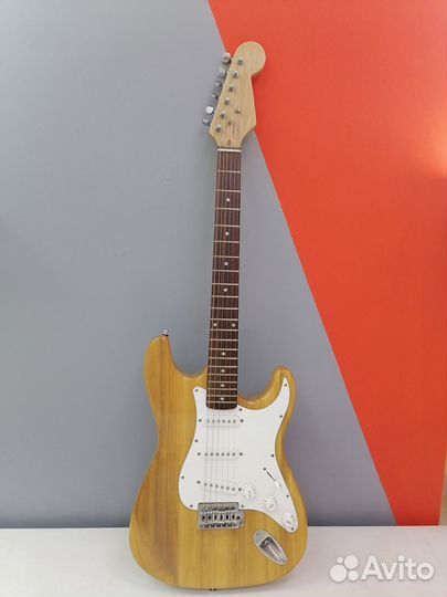 Электрогитара Fender Stratocaster (г19)