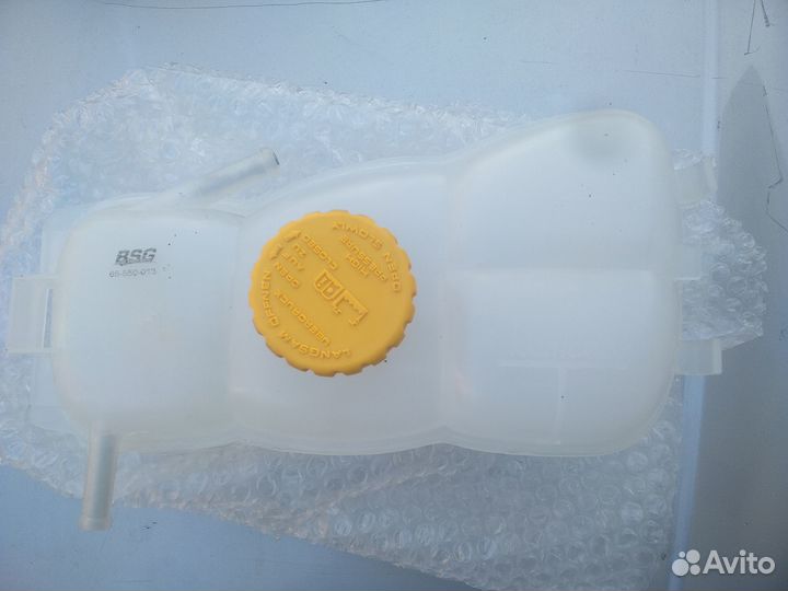 Бачок расширительный Opel Omega B