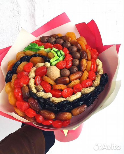 Съедобные букеты из сухофруктов и орехов