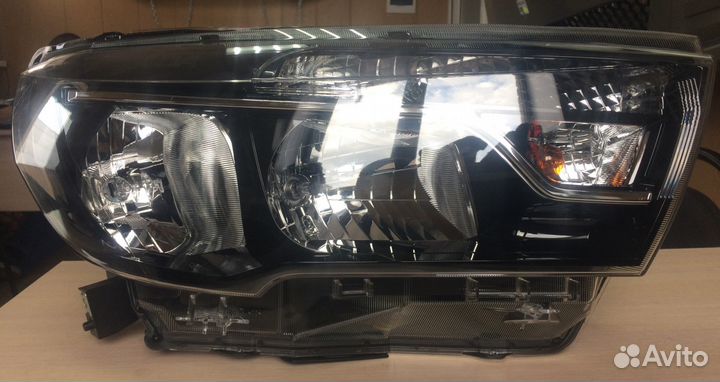 Блок-фара правая LADA vesta