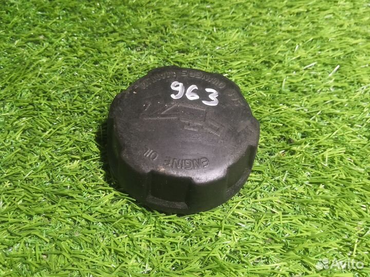 Крышка маслозаливной горловины Volvo s40 1