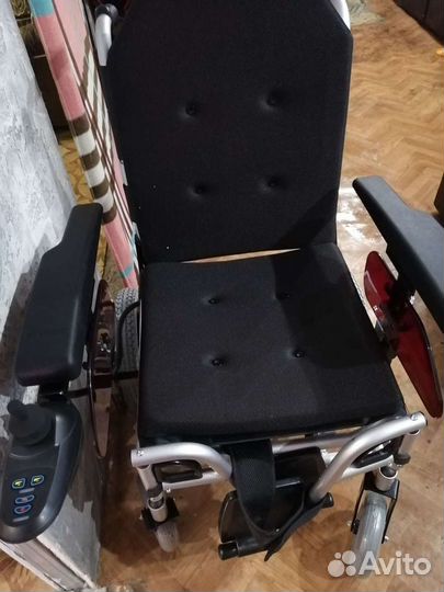 Инвалидная коляска с электроприводом