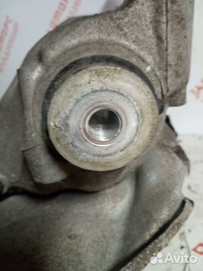 Ступица задняя левая Audi Q5 CDN 2009